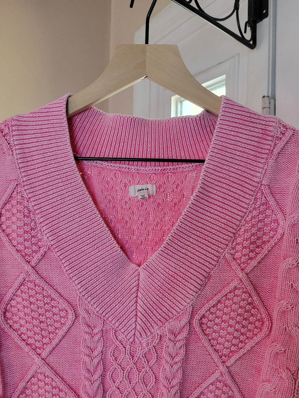 Aerie Pink Cotton Cable Knit V-Neck Pullover Sweater, Size Womens XS Oversized - Picture 2 of 7